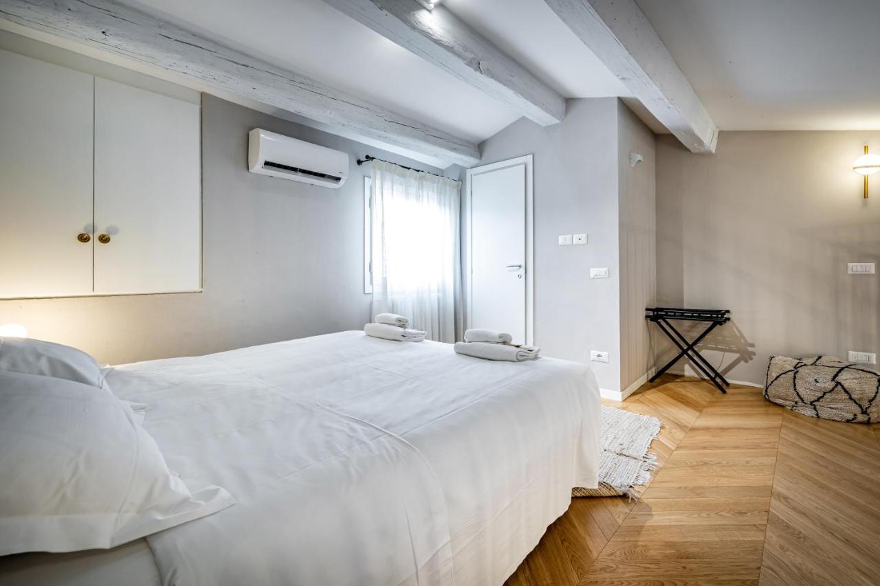 Hs4U Ricasoli Luxury apartment near Duomo N. 3 Florencia Exterior foto