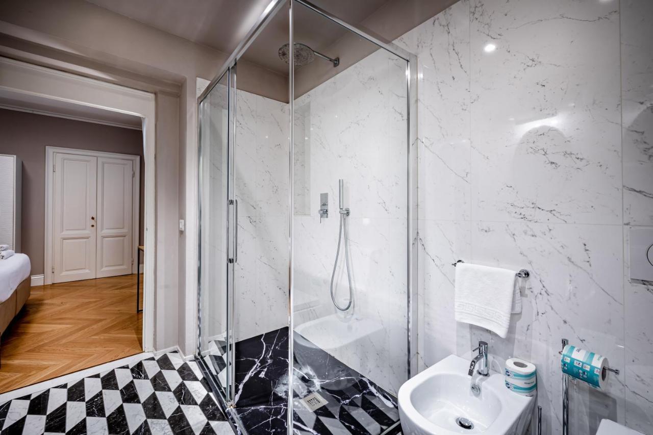 Hs4U Ricasoli Luxury apartment near Duomo N. 3 Florencia Exterior foto